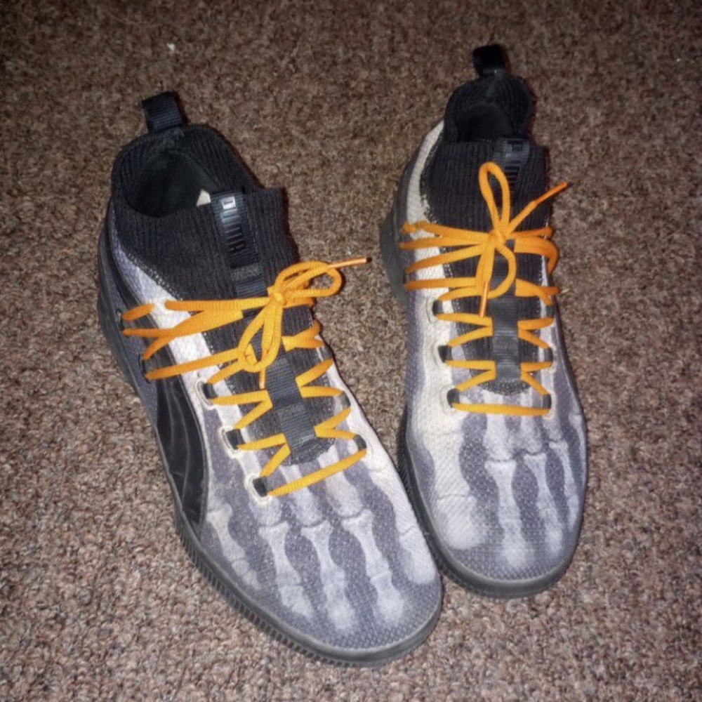 PUMA CLYDE COURT BASKETBALL SHOES